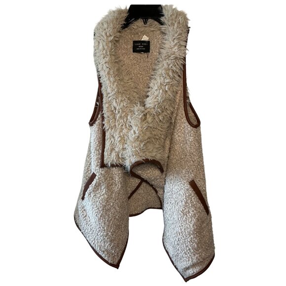 Love Tree Faux Fur & Sherpa Reversible Vest – Medium – NWT - Picture 7 of 7